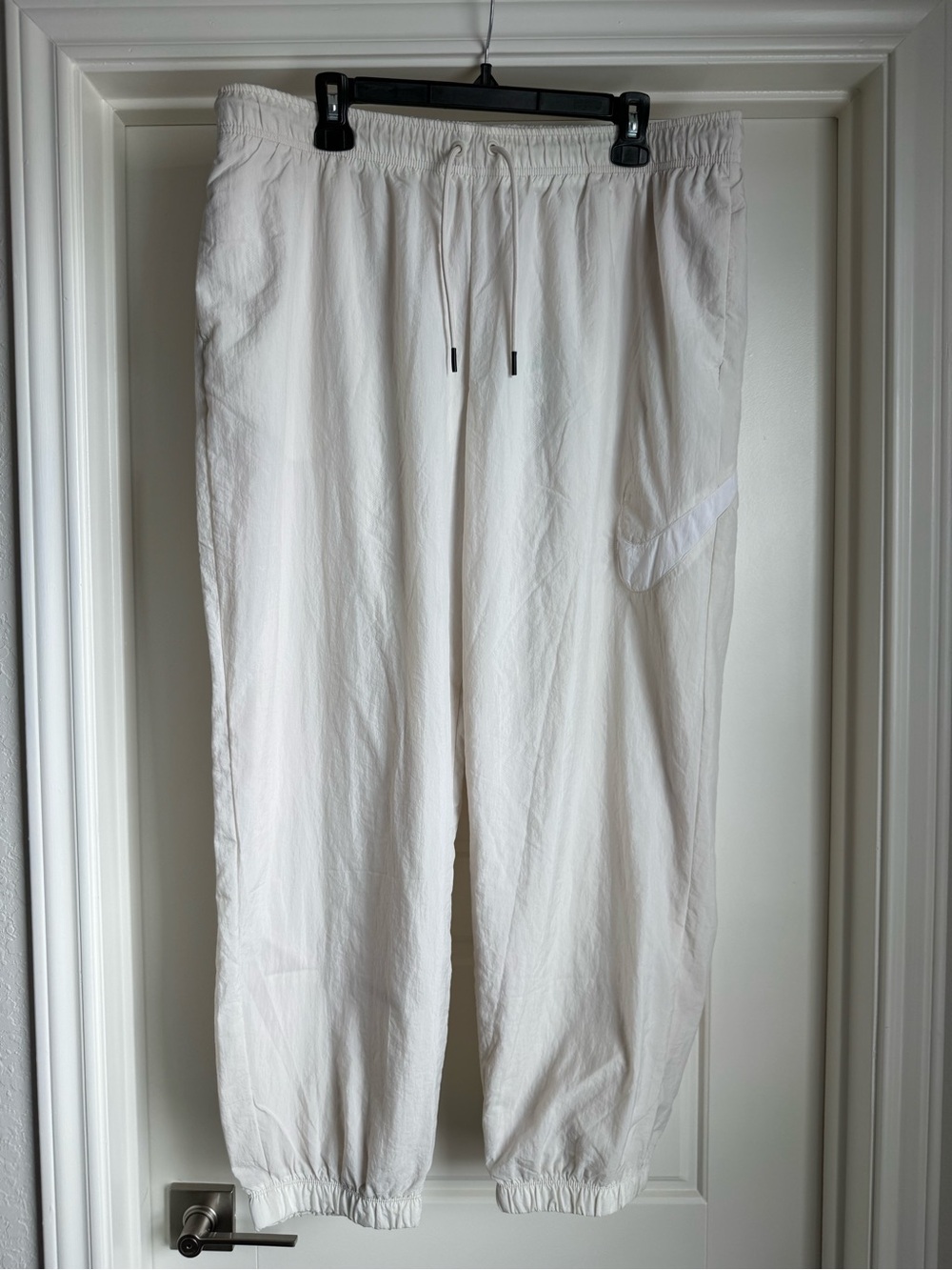 Nike Loose Fit Mid Rise Windbreaker Joggers